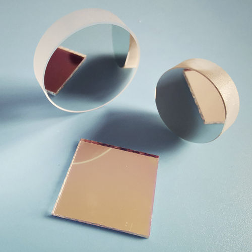 Плоско-вогнутое зеркало - Changchun Yutai Optics Co., Ltd. - из силикатного стекла / лазерное / для научных инструментов