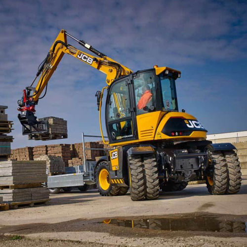 Промежуточный экскаватор - 110W - JCB - на колесах / для строительной площадки / с коротким задним радиусом