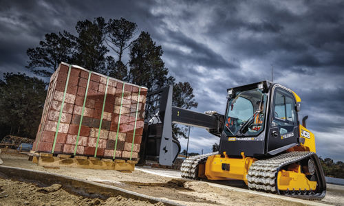 Электрический компактный гусеничный погрузчик - 3TS-8T - JCB