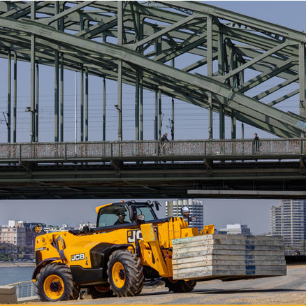 Телескопический вилочный погрузчик с дизельным двигателем - 540-170 - JCB - с длинной стрелой / с малым поворотным радиусом / компактный