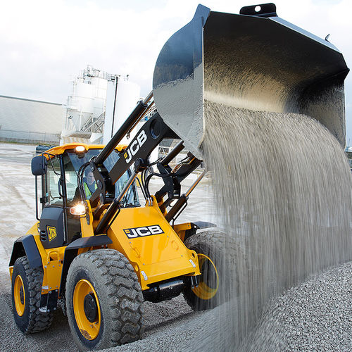 Погрузчик на колесах - 411 - JCB - шарнирный / для открытого пространства / для строительства