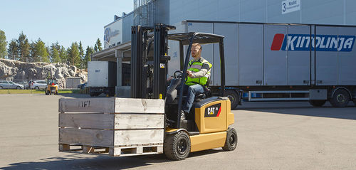 Электрический вилочный погрузчик - EP series - Cat Lift Trucks - с местом для сидения водителя / для холодильных складов / для пищевой промышленности
