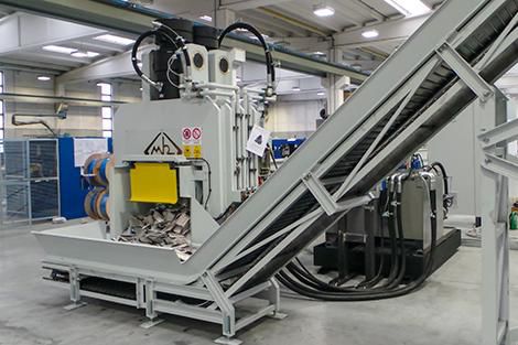 Электрический ножницы - EMMEBI SRL - для металлолома / гильотинного типа / автоматический