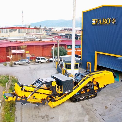 Ударный дробильно-сортировочный комплекс - FTI-130s - Fabo Crushing Screening & Concrete Plants - мобильный / компактный / гусеничный