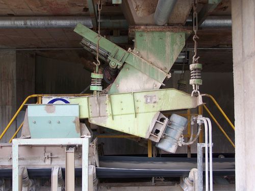Вибрационное подающее устройство - ZG series - Xinxiang Gaoke Mechanical Equipment Co., Ltd. - для пресса / для конвейерной ленты / автоматическое