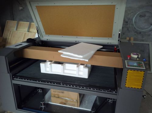 Лазерно-гравировальный станок - QFXF1390 - Shandong Wami CNC Technology Co., Ltd. - для керамики / стекла / для дерева