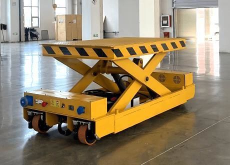 Ножничный подъемный стол - Jinan Gradin Machinery Co., Ltd. - гидравлический / мобильный / для загрузки