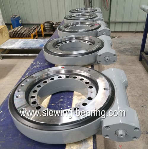 Поворотный привод со шнеком - SE/PE series - XUZHOU FENGHE SLEWING BEARING CO.,LTD - с опорно-поворотным устройством / одиночный / двойной