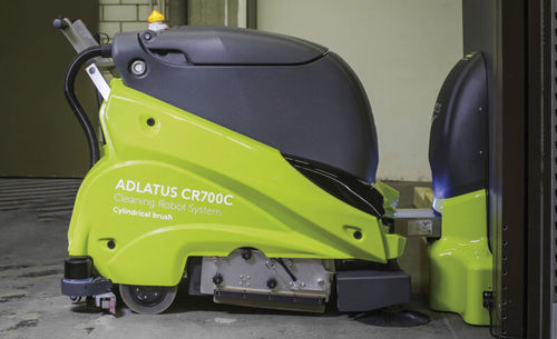 Робот для очистки для складов - CR700C - ADLATUS Robotics GmbH - для напольной поверхности / влажная чистка / мобильный