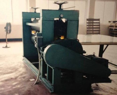 Каландровая установка - E800CC - Ningbo Sunwell Sealing Materials Co., Ltd