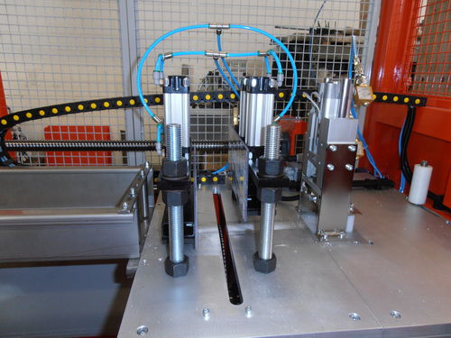 Станок для резки с гильотинными ножницами - TSA 400/80 - Teknomast Srl - с вращающейся пластиной