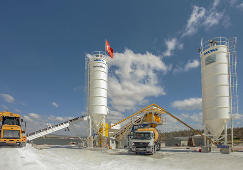 Мобильная бетоносмесительная установка - M60 - MEKA Crushing Screening and Concrete Batching Technologies - с одним корпусом