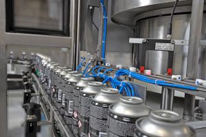 Автоматическая наполнительная/закупорочная машина - R and R Aerosol Systems - для жидкостей / ротационная / высокая скорость