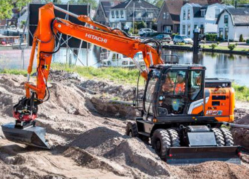 Промежуточный экскаватор - ZX155W-7 - Hitachi Construction Machinery Europe - на колесах / дизельный / для строительной площадки