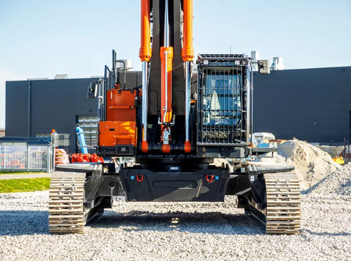 Промежуточный экскаватор - ZX600MC-7 - Hitachi Construction Machinery Europe - гусеничный / дизельный / для демонтажных работ