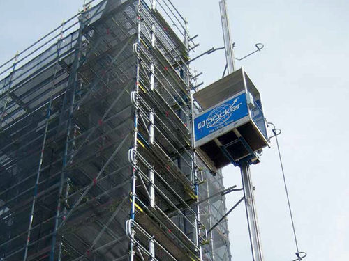 Реечный грузовой подъемник - Super-Lift MX 324 - Böcker Maschinenwerke GmbH - для строительства / с платформой