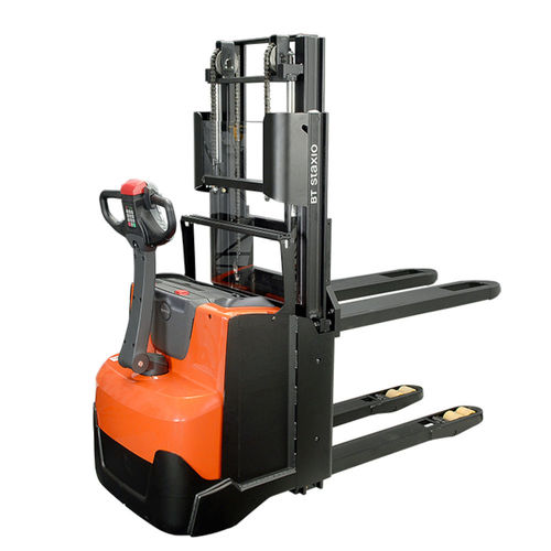 Электрический штабелер - BT Staxio SWE200D - Toyota Material Handling - с сопровождающим оператором / 24 В / транспортный