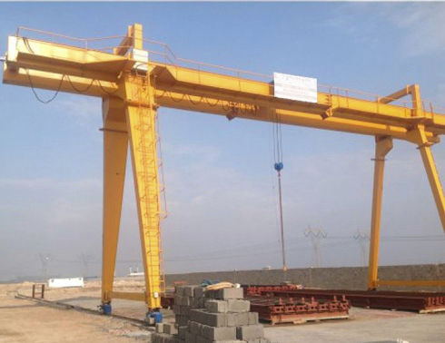 Двухбалочный козловой кран - Alexandria Crane Systems - на рейке