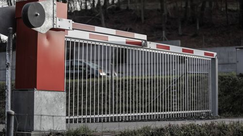 Барьер для обеспечения безопасности - G2 - Gilgen Door Systems AG - поднимающийся / для транспортных средств