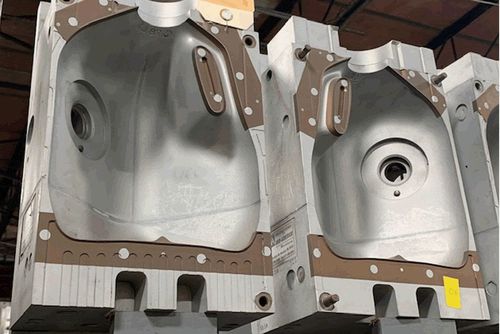 Форма для выдувной экструзии для бутылок из ПЭТФ - Dongguan JinJun Machinery Co., Ltd.