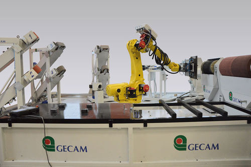Роботизированная ячейка для загрузки - GECAM SRL - для разгрузки / для отделки / для извлечения