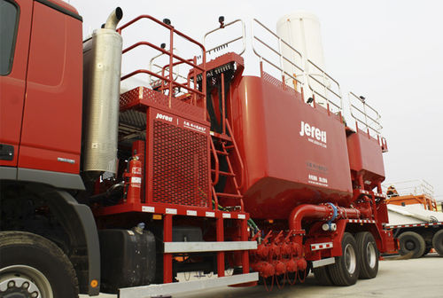 Грузовой автомобиль для воды - 75 BPM DOTF	 - Yantai Jereh - четырехосный