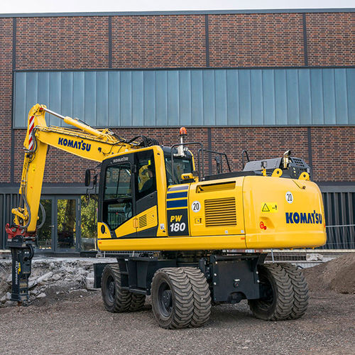 Промежуточный экскаватор - PW180-11 - Komatsu Europe - на колесах / Tier 4 Interim / для строительной площадки