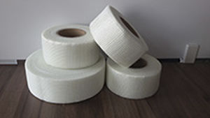 Клейкая лента из акрила - FGM8815 - Jiangyin Bondtape Technology Corporation - для уплотнения / из стеклоткани / белая