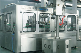 Автоматическая фасовочно-запаивающая машина - Jiangsu Zhongyin Machinery Co., Ltd. - для бутылок из ПЭТФ / для жидкостей / для напитков