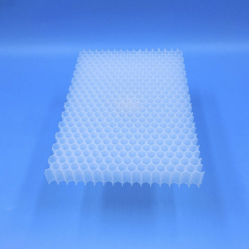 Сотовая конструкция из ПЭТФ - Jiujiang Xingli Beihai Composite Co., Ltd. - из PP / из поликарбоната / из термопластика