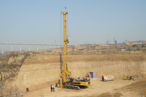 Поворотная буровая установка - TR120D - SINOVO HEAVY INDUSTRY CO., LTD. - CUMMINS / гидравлическая / телескопическая