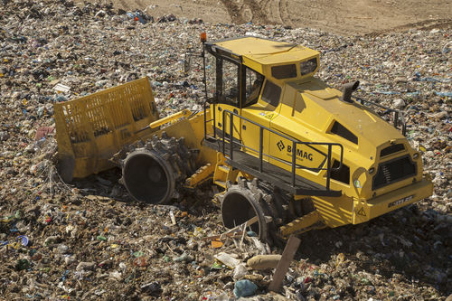 Шарнирный экскаватор-погрузчик - BC 473 RB-3  - BOMAG