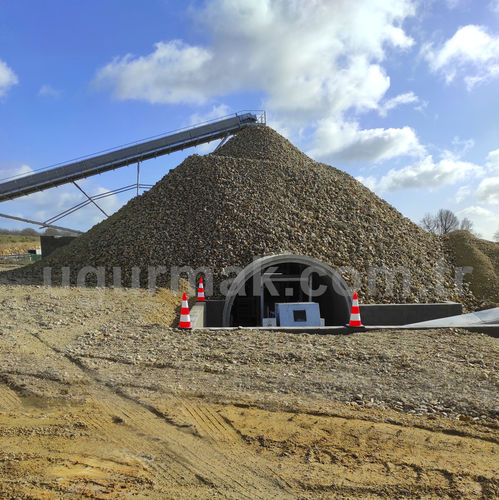 Вибрационное подающее устройство - UTF - Uğurmak Crushing and Screening Plants - для сыпучих материалов / механизированное