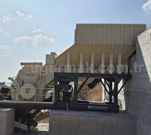 Вибрационное подающее устройство - UMG series - Uğurmak Crushing and Screening Plants - устройство предварительного просеивания / мобильное / для сыпучих материалов