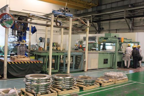 Паллетообмотчик с вращающимся кольцом - Shanghai Fhope machinery co.,ltd - автоматический / для медной катушки / со стрейч-пленкой