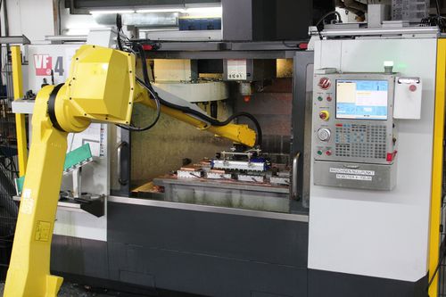 Роботизированный штабелер и штабелеразгрузочная машина - Fanuc M710iC/20L - staedler automation AG - для поддонов / для сельского хозяйства и пищевой промышленности