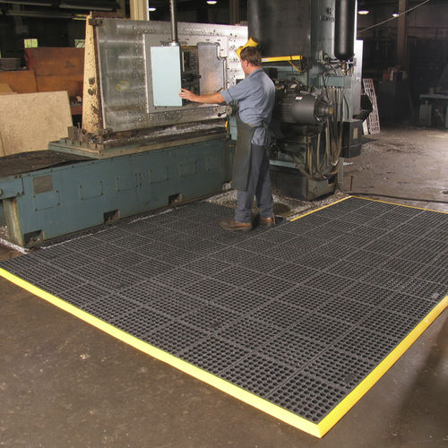 Коврик снимающий усталость - 650SFR Cushion Ease™ Nitrile FR - Justrite Safety Group - модульный / из нитрильного каучука / для влажной зоны