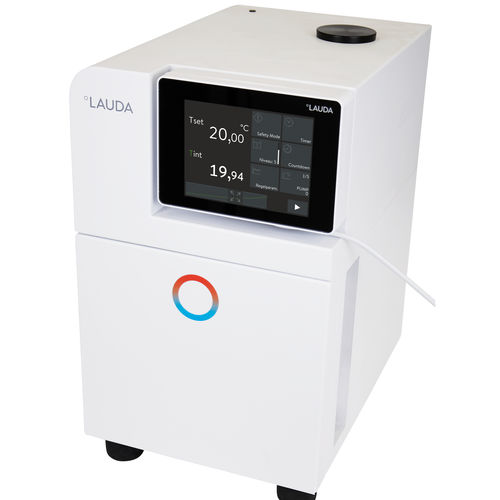 Циркуляционная термостатическая баня - PRO P 2 E - LAUDA DR. R. WOBSER GMBH & CO. KG - с цифровым индикатором / компактная / для лабораторного применения