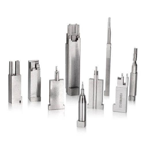 Резьбовая вставка - HLC METAL PARTS LTD - адаптивная / из металла / из пластика