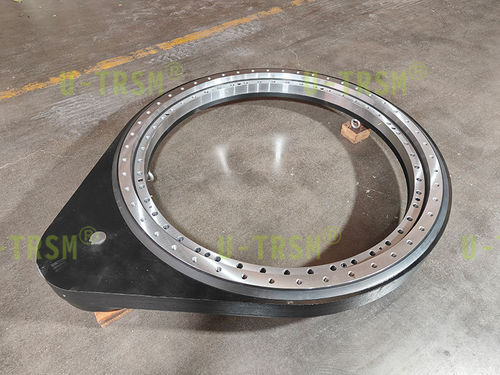 Поворотный привод со шнеком - S-III-O-1355-5.61    - Unique Transmission Equipment(Luoyang)Co., LTD
