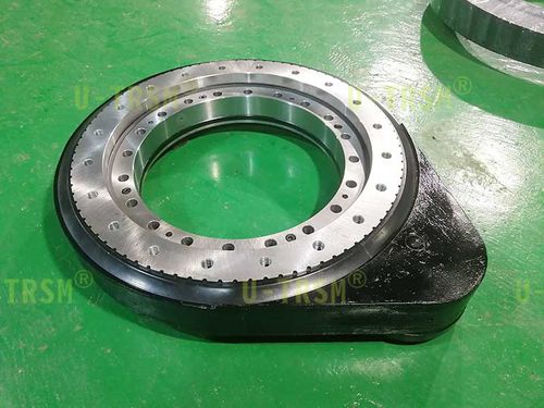 Поворотный привод высокая нагрузка - S-III-O-0555 - Unique Transmission Equipment(Luoyang)Co., LTD