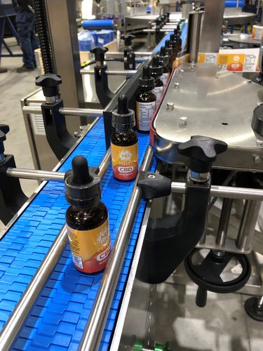 Автоматическая этикетировочная машина - Sovereign Labelling Machines Limited - для бутылок / шпуля / полусферическая