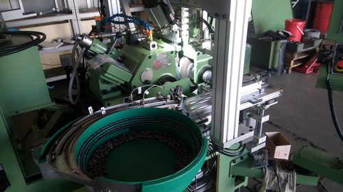 Подающее устройство для бесцентрового шлифовального станка - S-TYPE Ltd., Co. - вибрационное