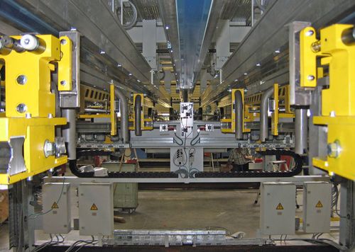 Линия штабелирования для флана - NSM MAGNETTECHNIK GmbH - конвейер / для использования в автомобиле
