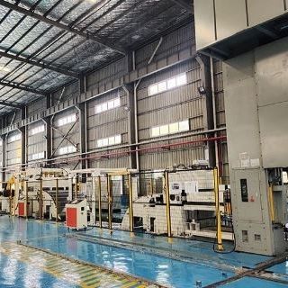 Линия прессов для резки - Shenzhen Sunrui Machinery Co., Ltd. - для автомобилестроения / для флана / для производства