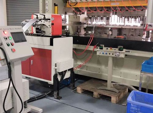 Линия питания для лент для стали с высоким сопротивлением - Shenzhen Sunrui Machinery Co., Ltd. - для процесса тонкой резки / для автомобилестроения / большой толщины