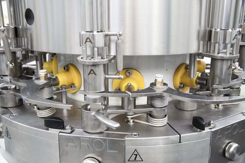 Ротационное устройство закупорки бутылок - SATURNO - AROL Closure systems - с несколькими головками / автоматическое / для стеклянных бутылок