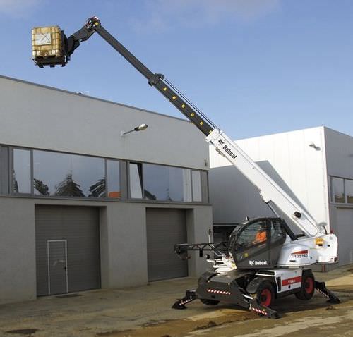 Компактный телескопический вилочный погрузчик - TR38160 EVO - BOBCAT - с поворотной револьверной головкой