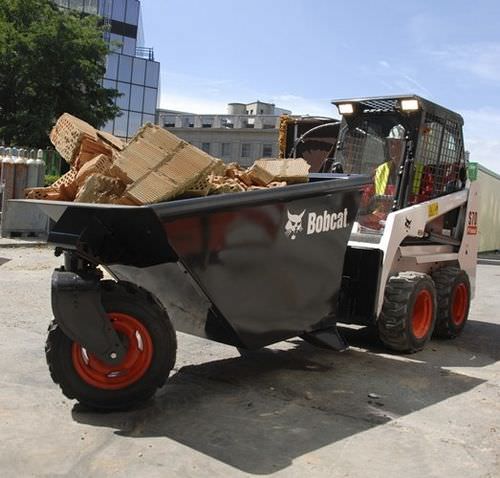 Самоопрокидной кузов для сыпучих материалов - BOBCAT