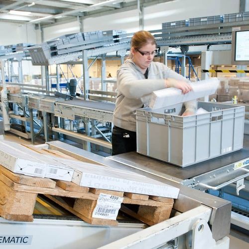 Система сортировки и распределения для автомобилестроения - DEMATIC - для логистики / промышленная / с помощью цвета